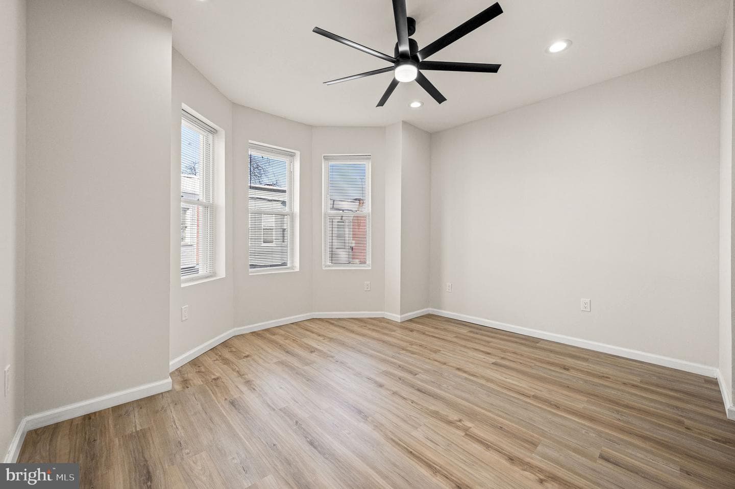 1826 S Alden Street photo 19