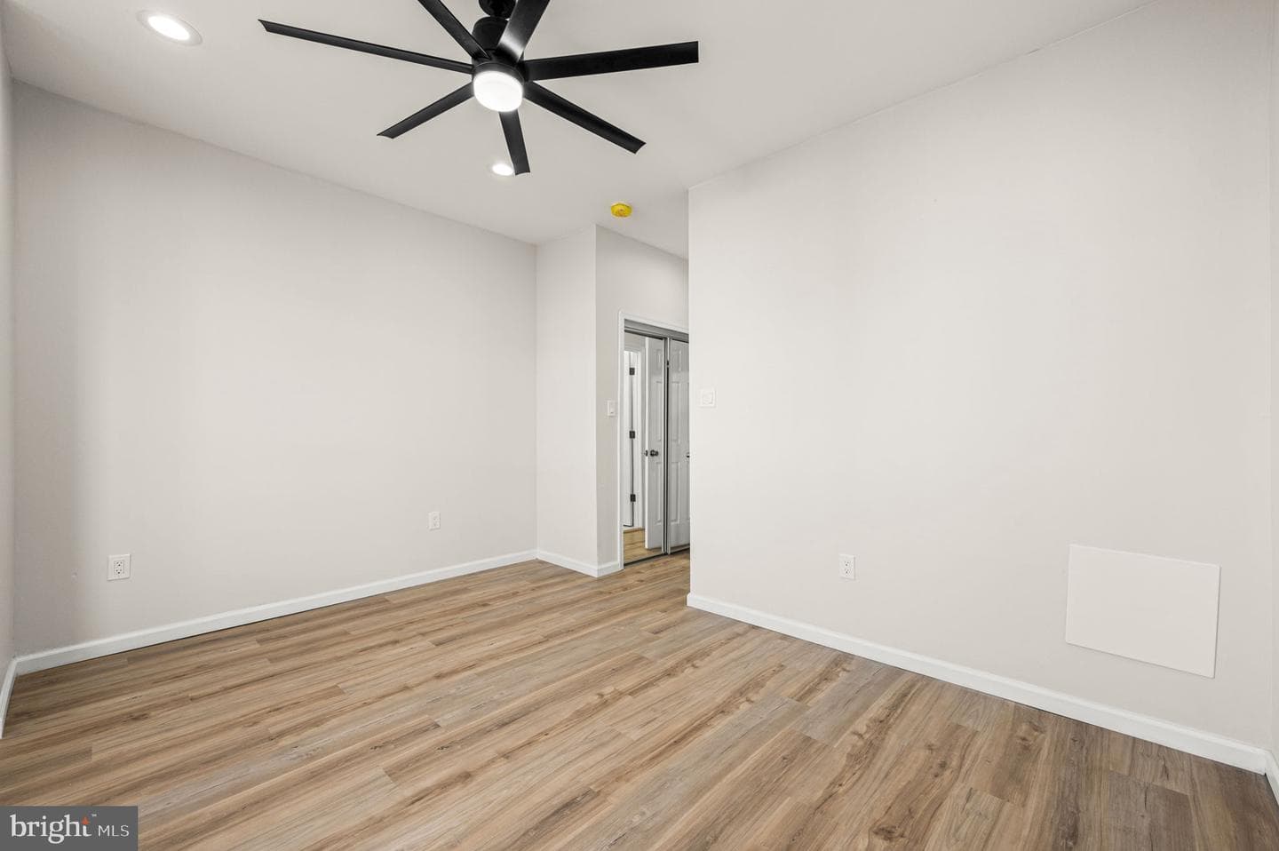 1826 S Alden Street photo 20