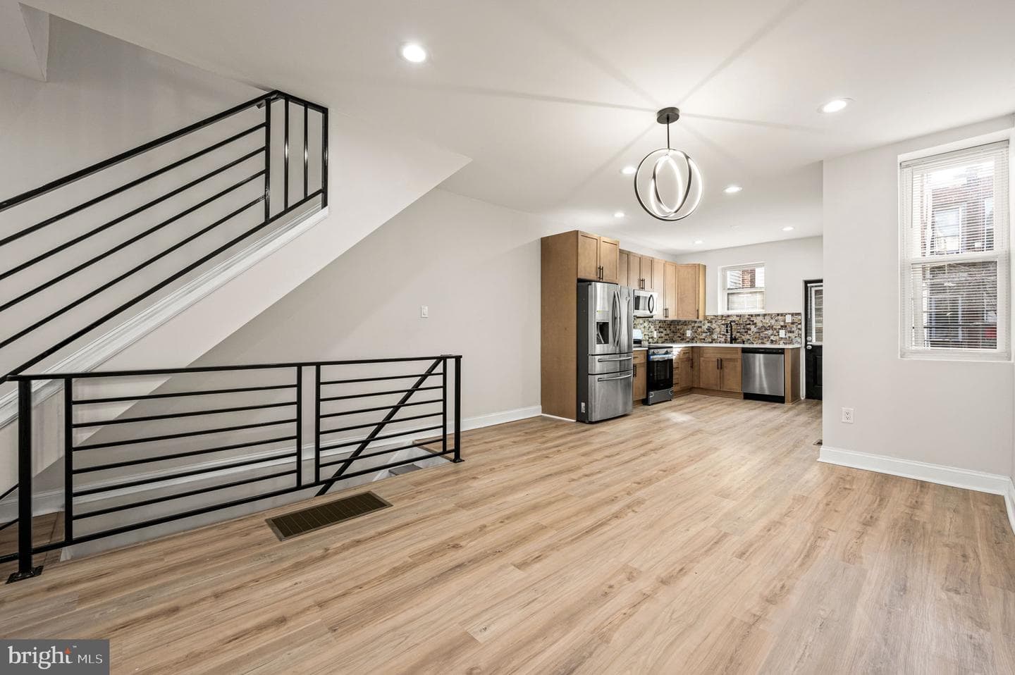 1826 S Alden Street photo 9