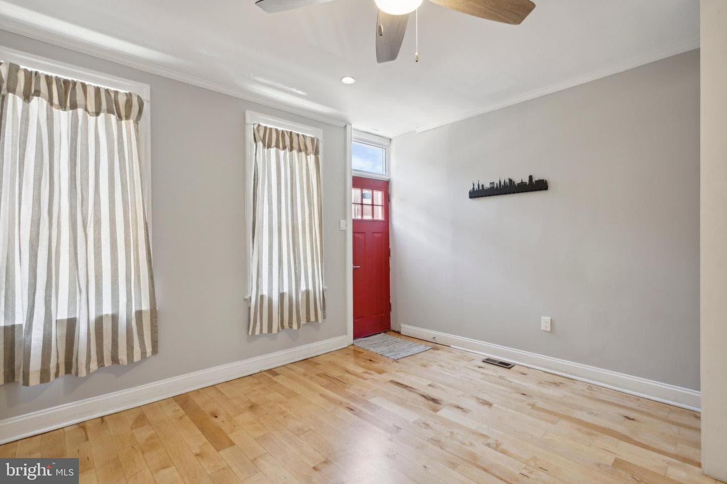 1930 Pierce Street photo 4
