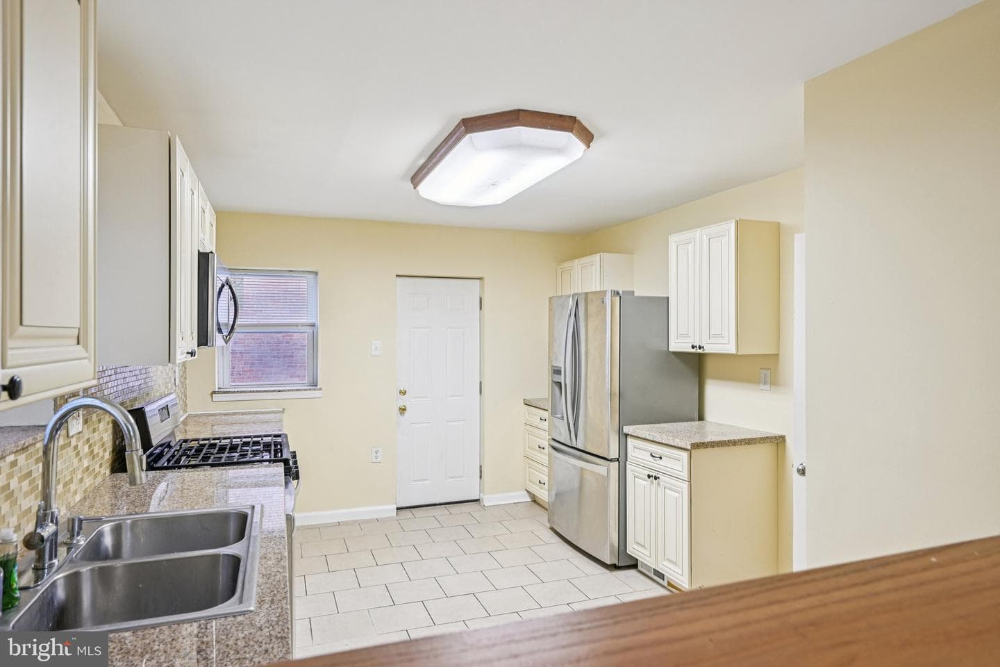 6231 Lansdowne Avenue photo 16