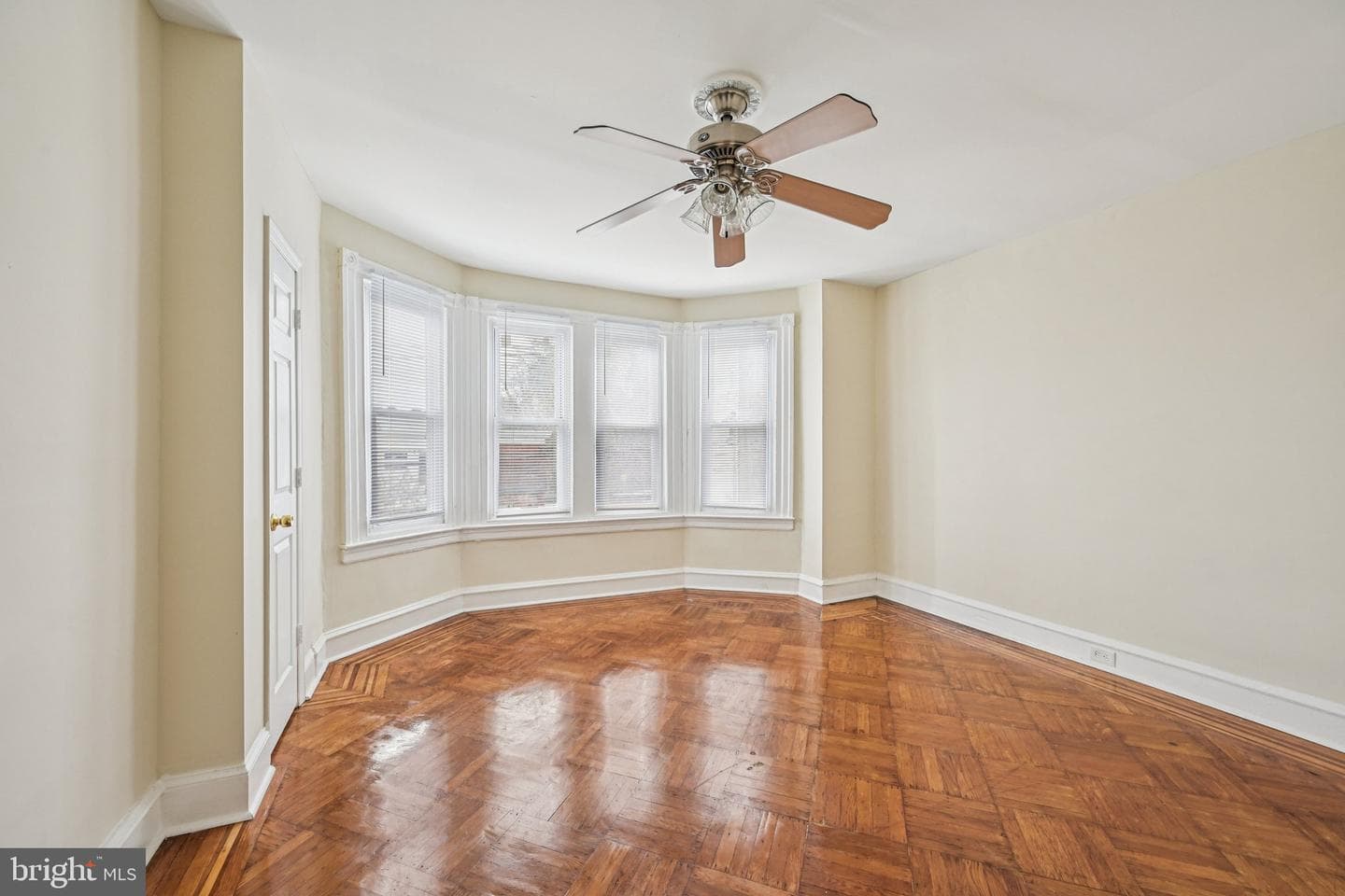 6231 Lansdowne Avenue photo 28