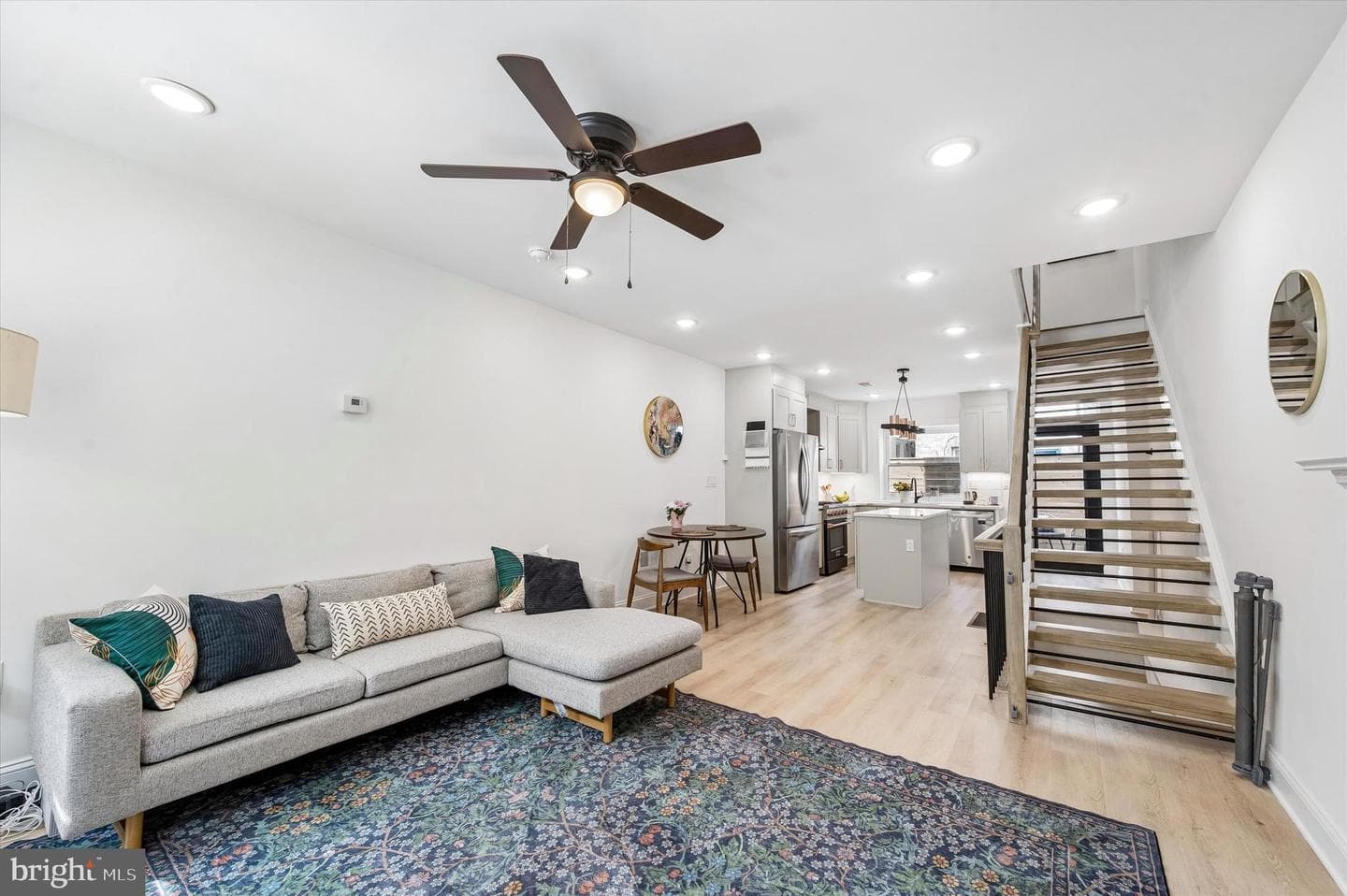 1227 Webster Street photo 2