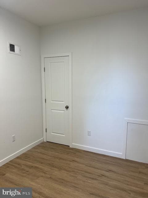 5535 Webster Street photo 8