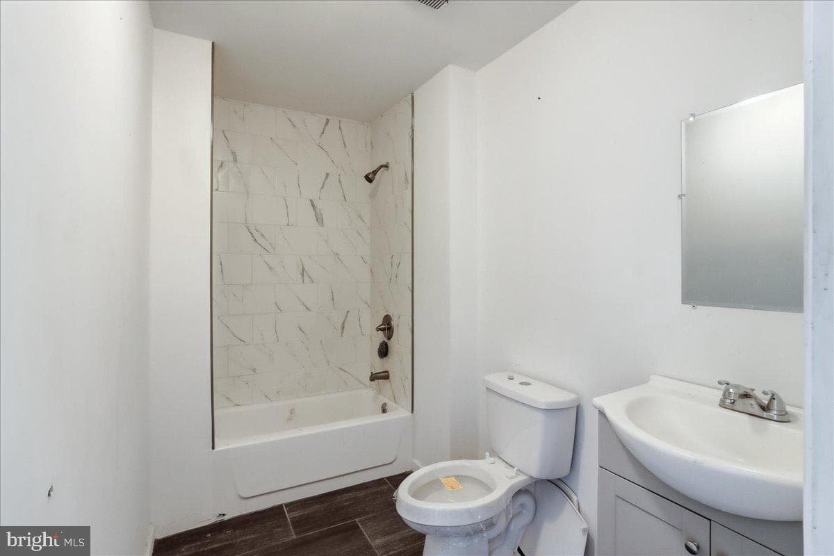 810 N Preston Street photo 17
