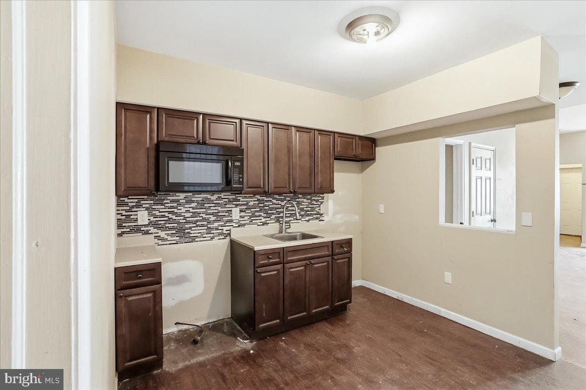 810 N Preston Street photo 4