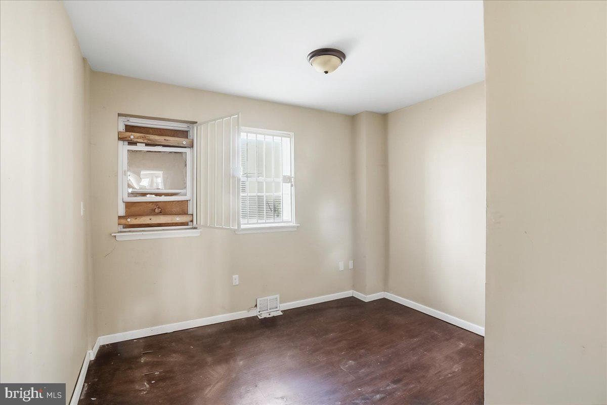 810 N Preston Street photo 5