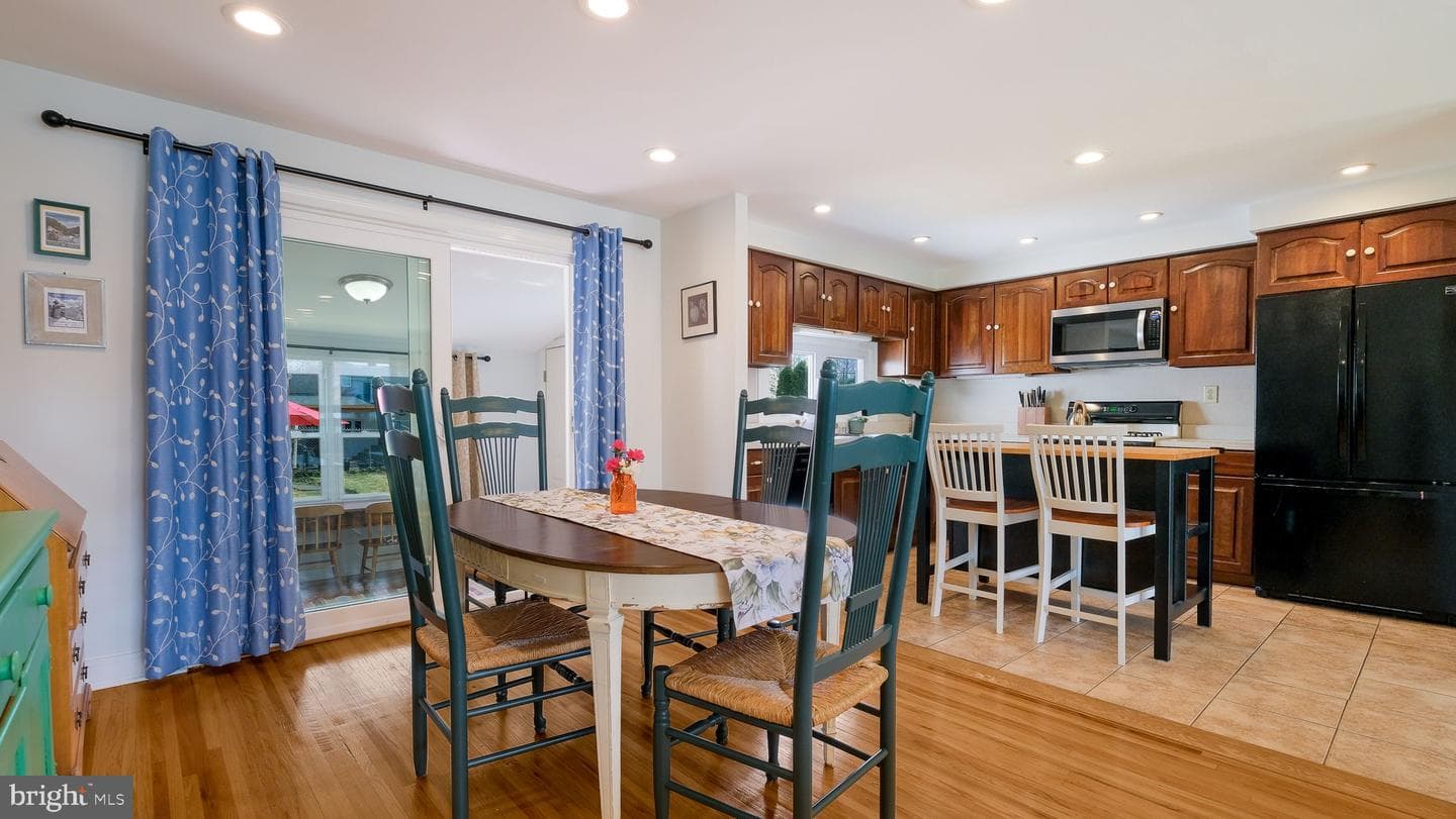 823 Regina Street photo 10