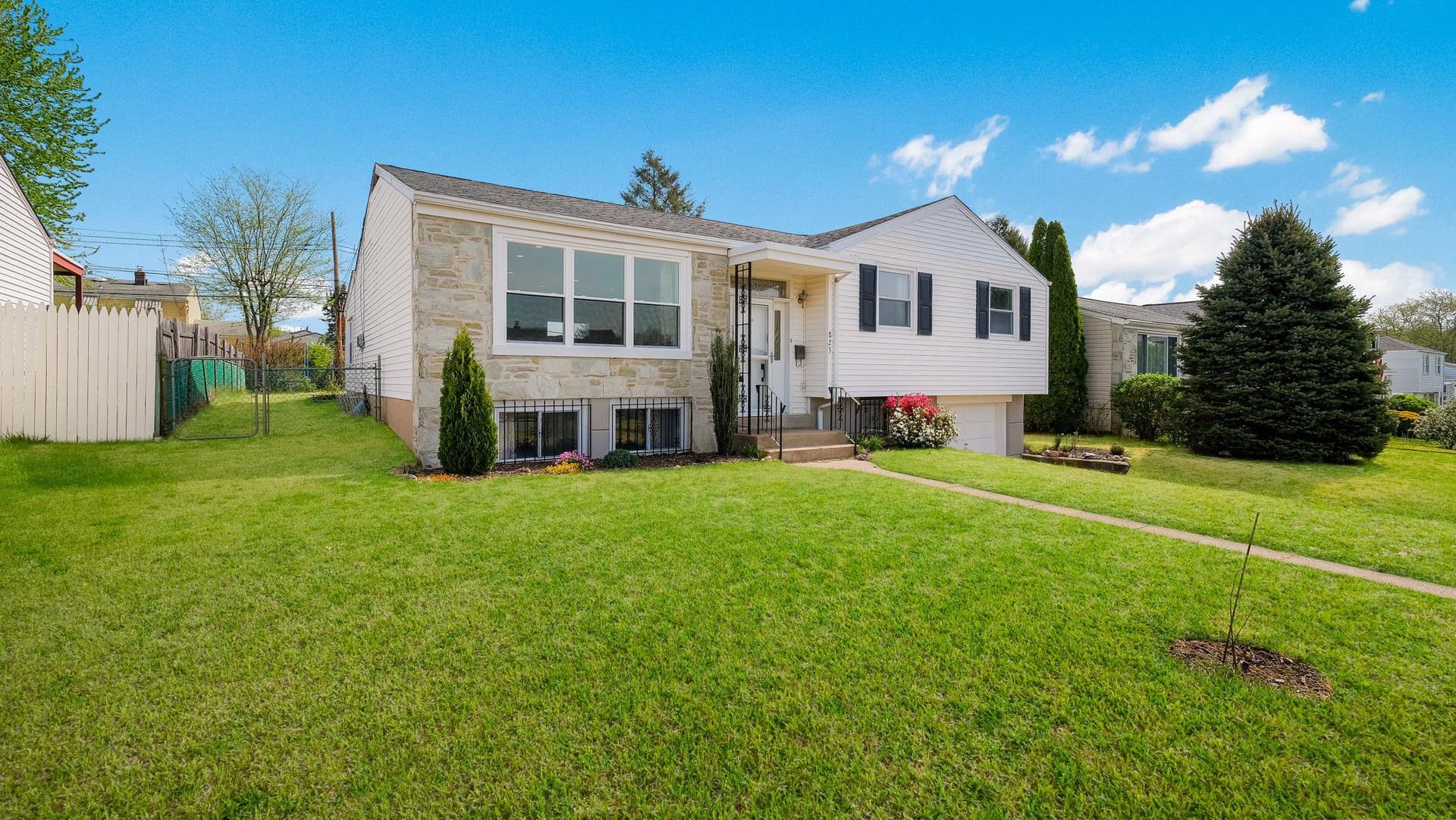 823 Regina Street photo 2