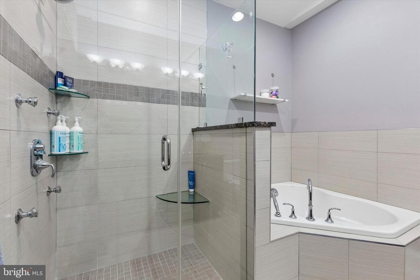 216 Wendover Street photo 32