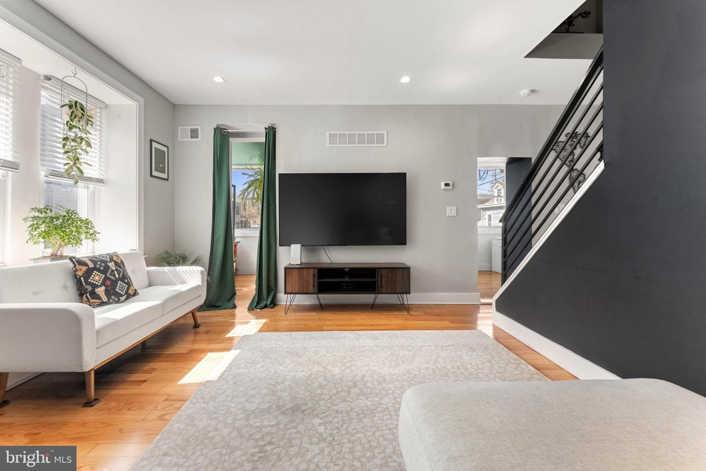 132 Shurs Lane photo 10