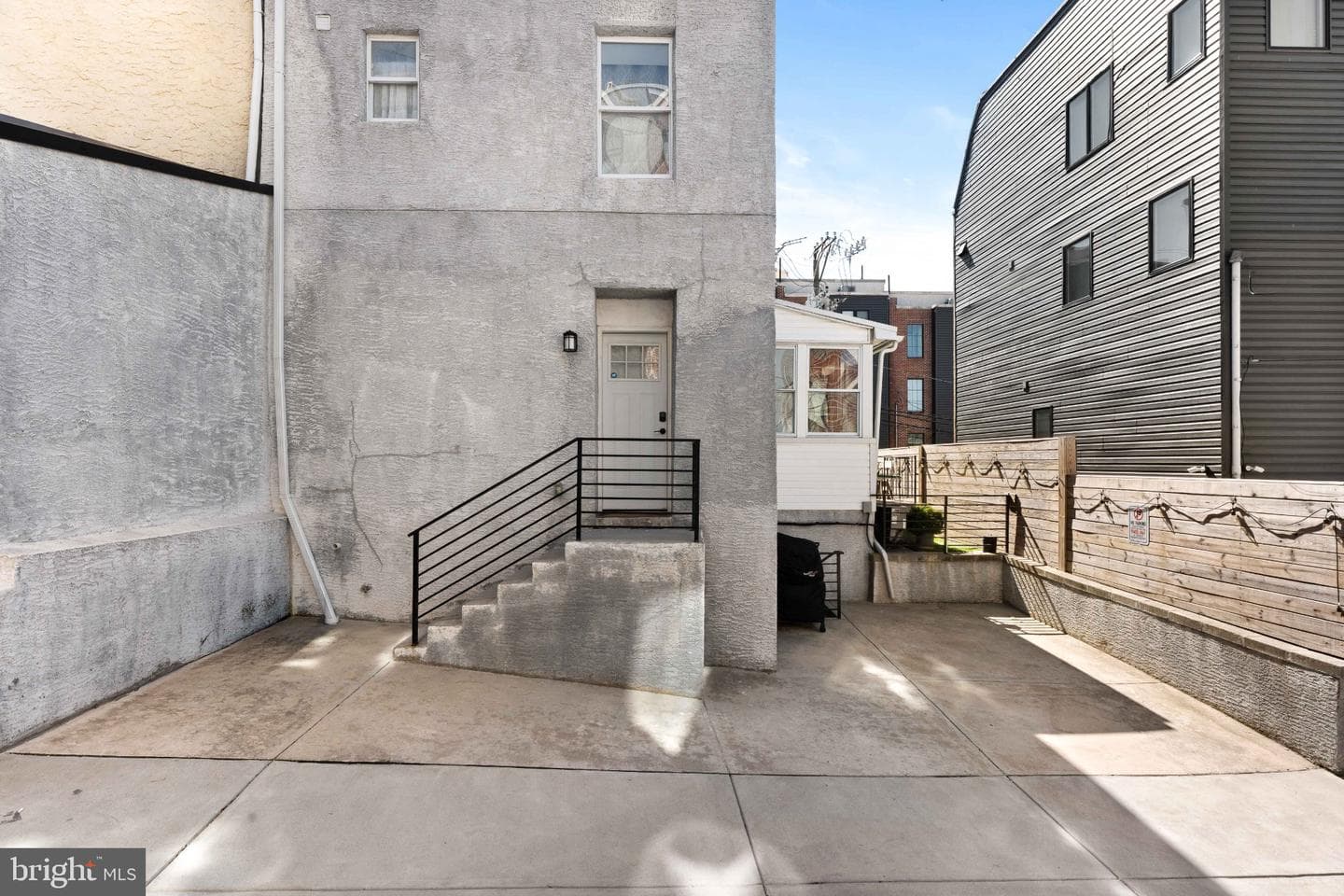 132 Shurs Lane photo 3