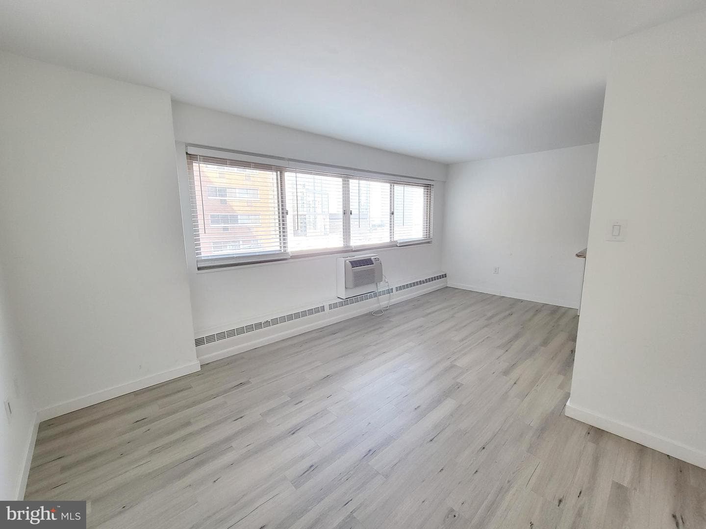2101 Chestnut Street #802 photo 2