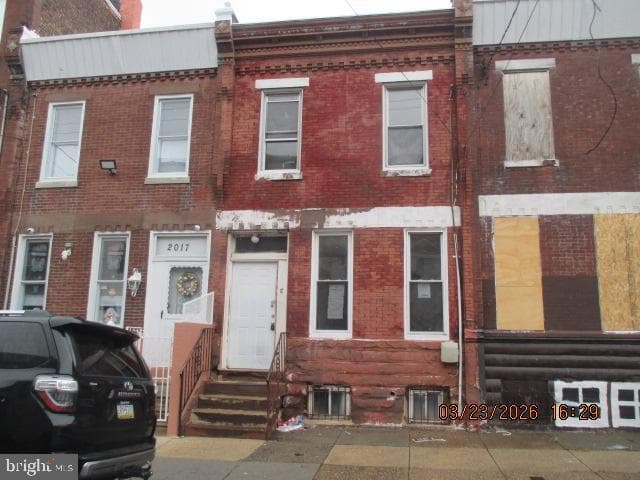 2019 E Orleans St photo 1