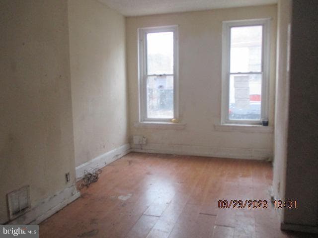 2019 E Orleans St photo 3