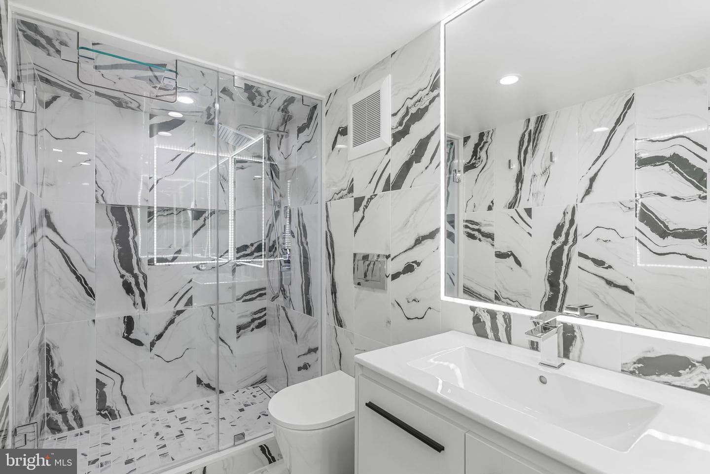 219 S 18th Street #710 photo 23