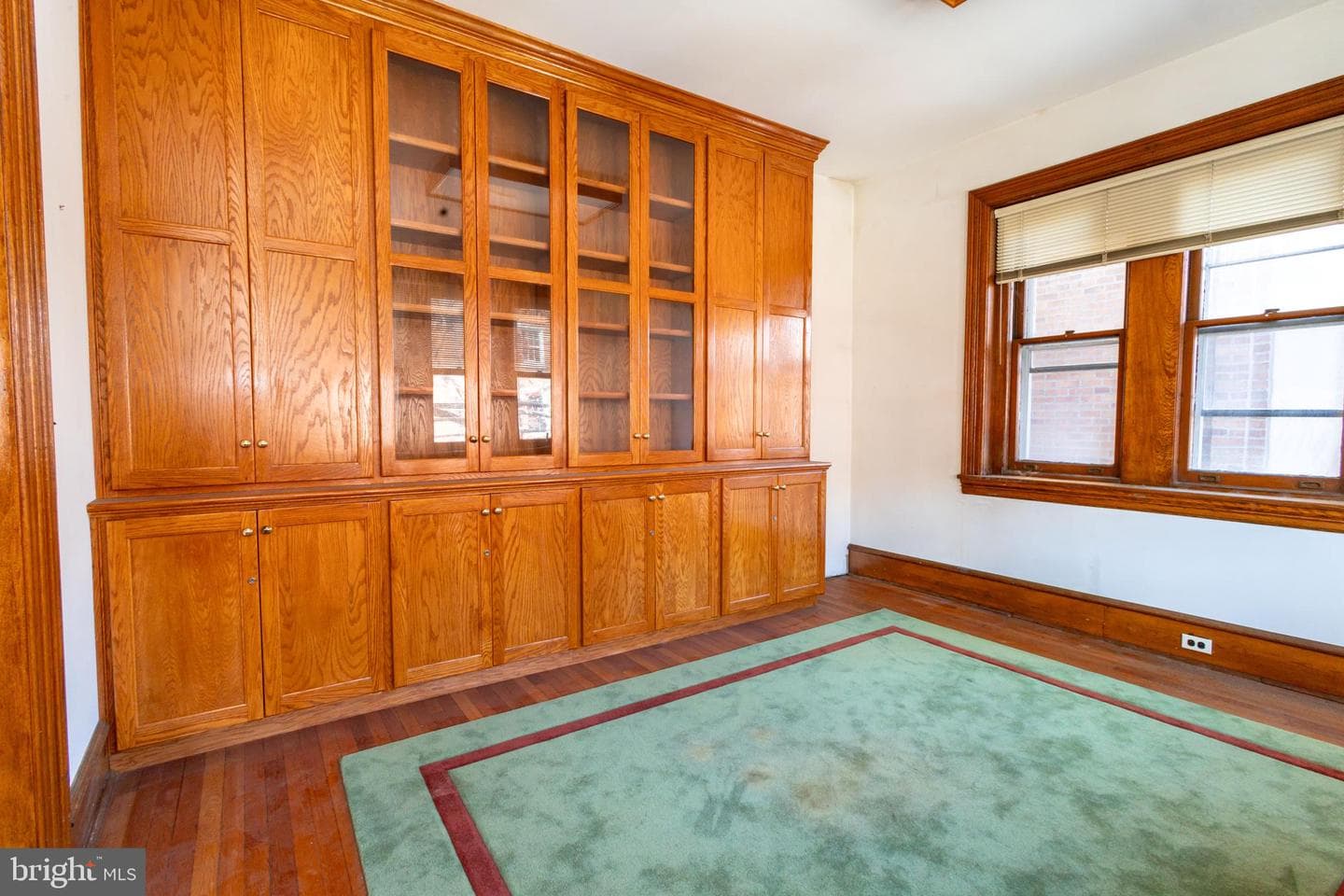 324 Wharton Street photo 9