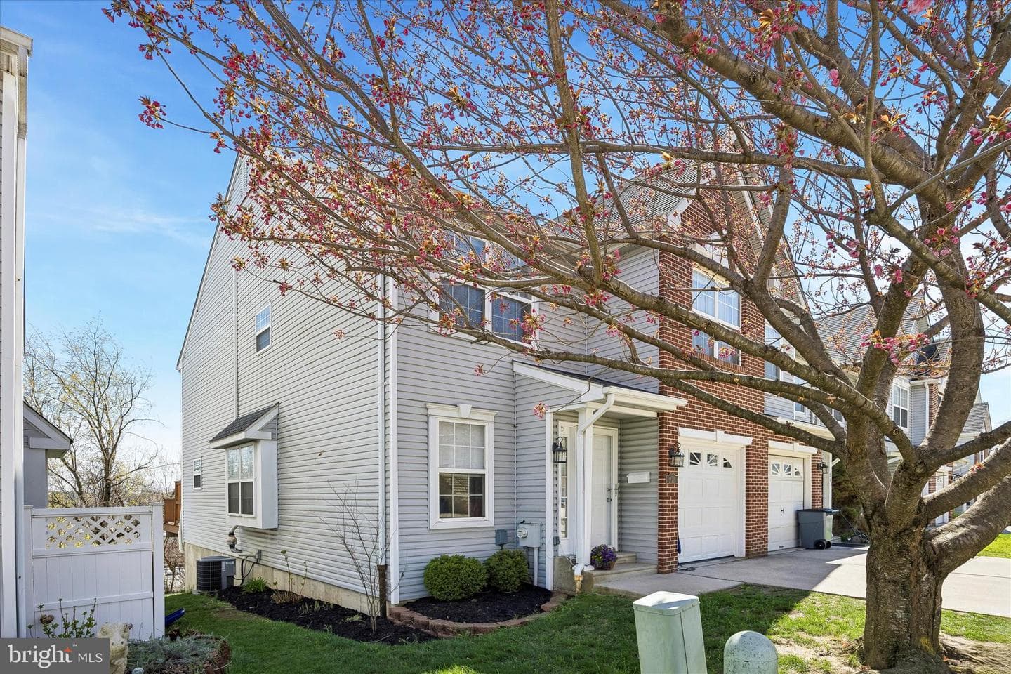 270 Ripka Street photo 2