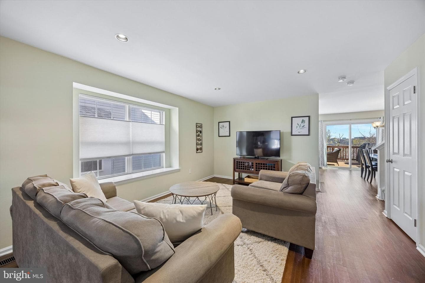 270 Ripka Street photo 5