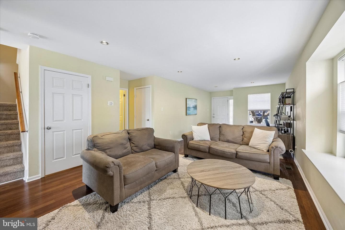 270 Ripka Street photo 6