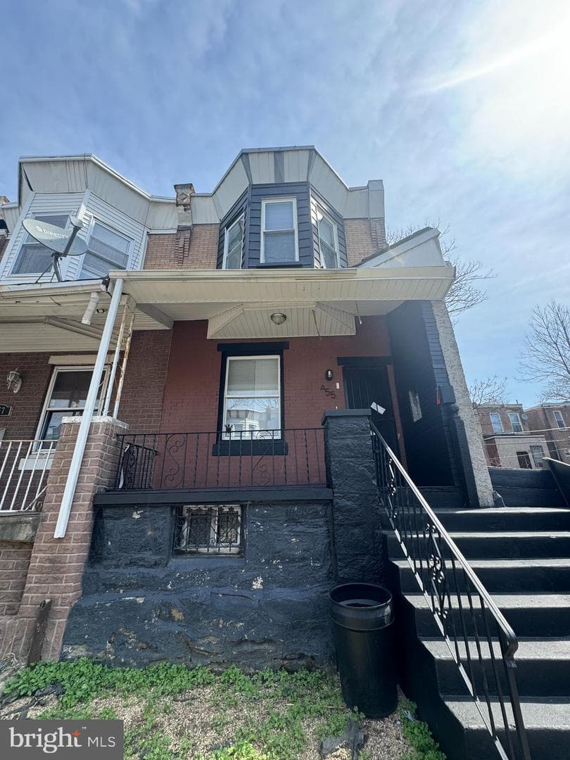 455 N Farson Street photo 6