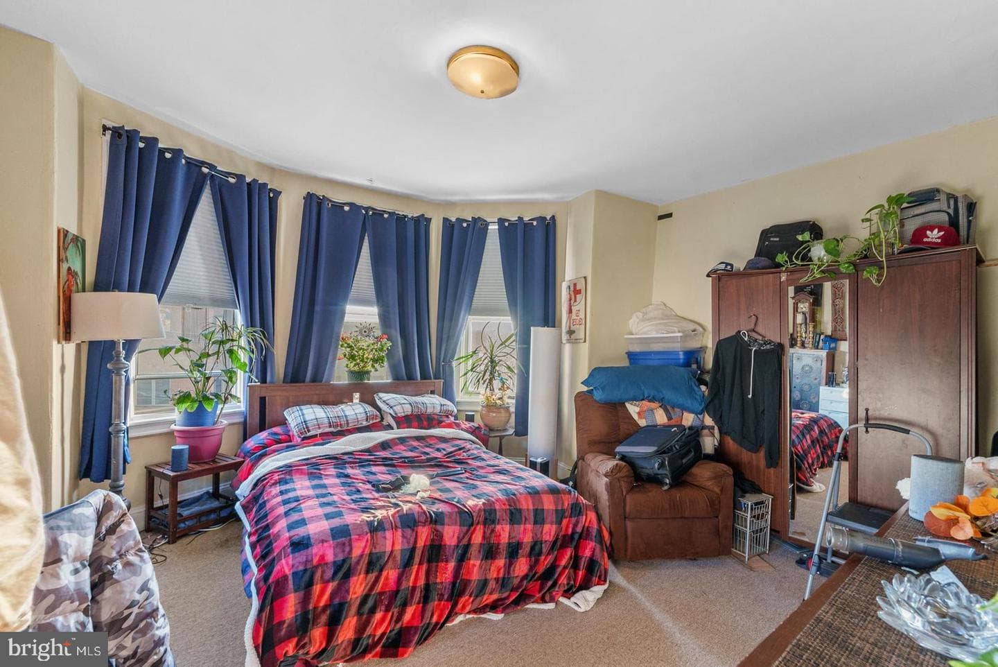 823 Christian Street photo 30