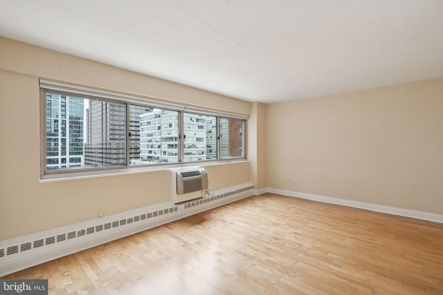 2101 Chestnut Street #722 photo 2