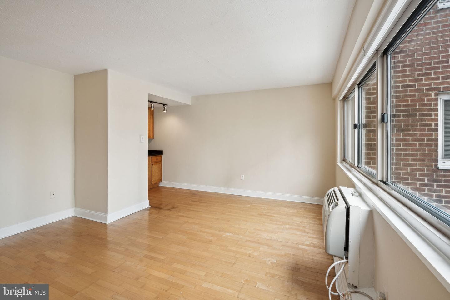 2101 Chestnut Street #722 photo 4
