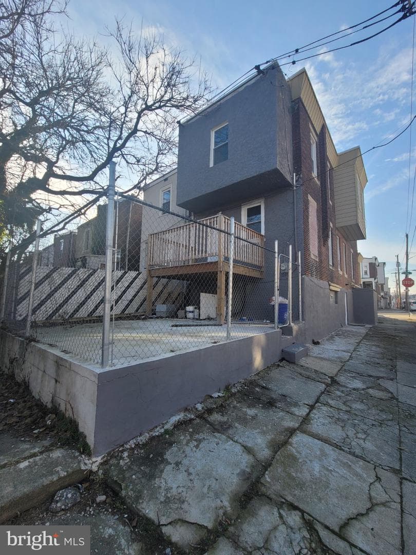 1663 N Redfield Street photo 28