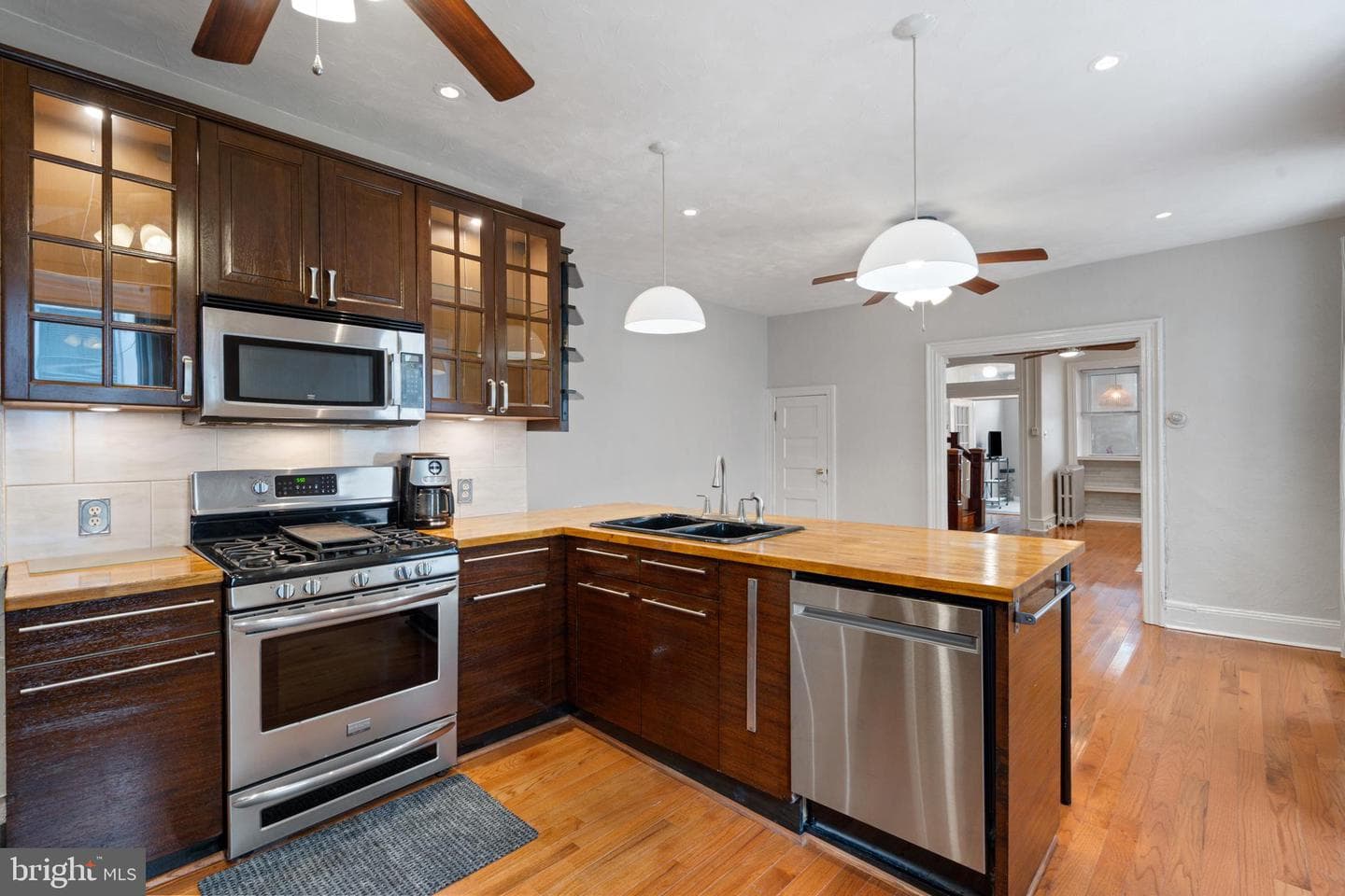 107 W Seymour Street photo 13
