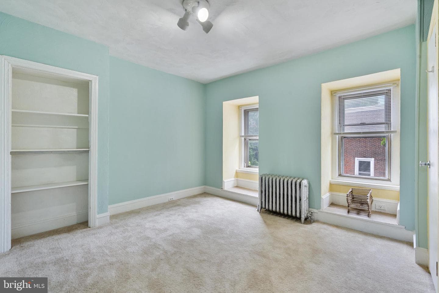 107 W Seymour Street photo 23