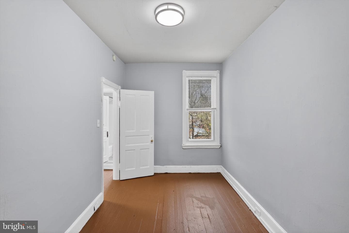 5517 Bloyd Street photo 10