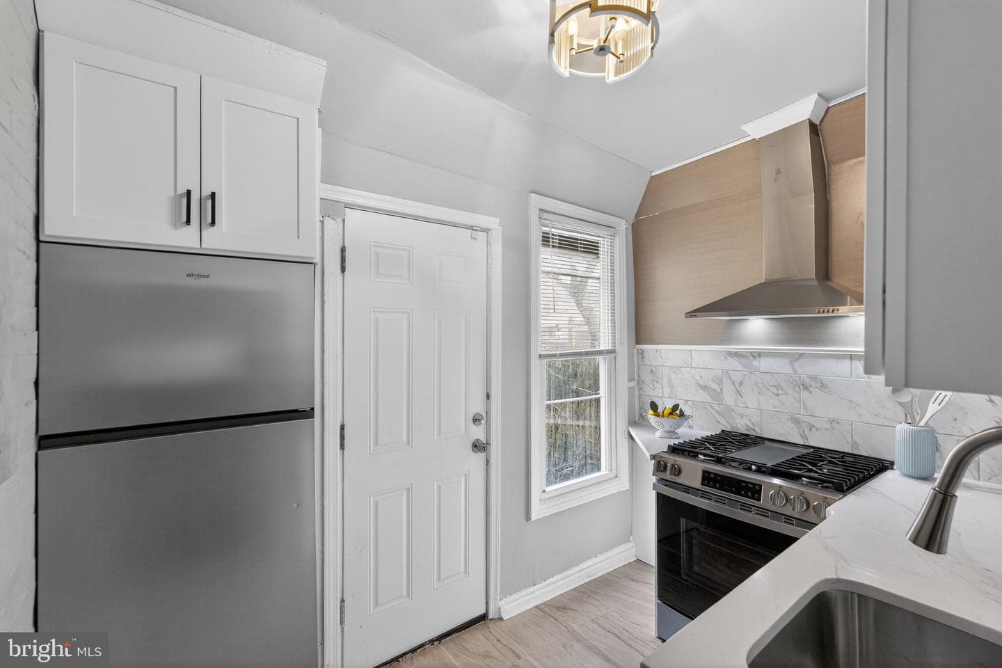 5517 Bloyd Street photo 7