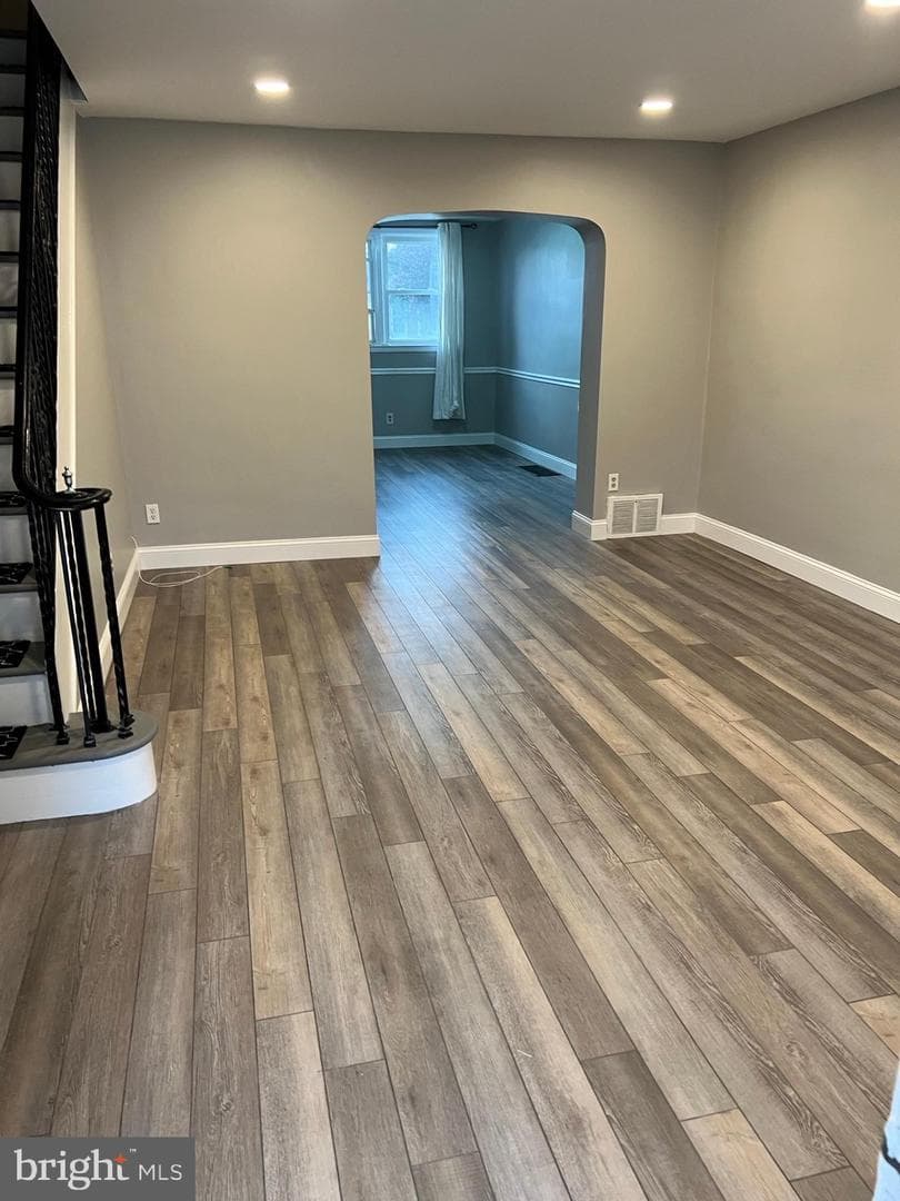 472 Kingsley Street photo 2