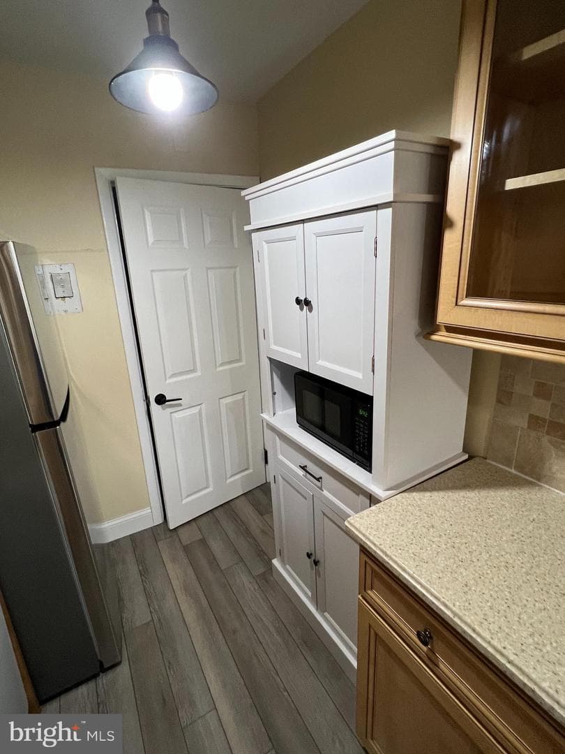 472 Kingsley Street photo 8