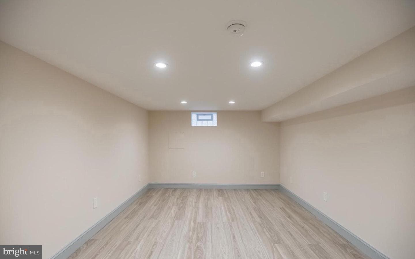 2046 E Stella Street photo 15