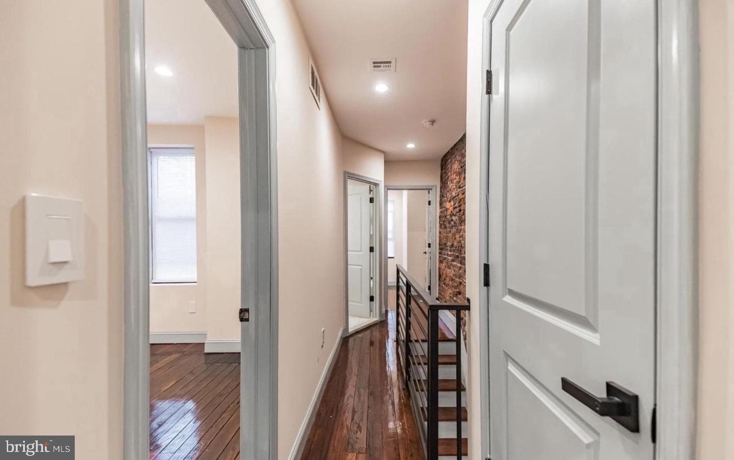 2046 E Stella Street photo 6