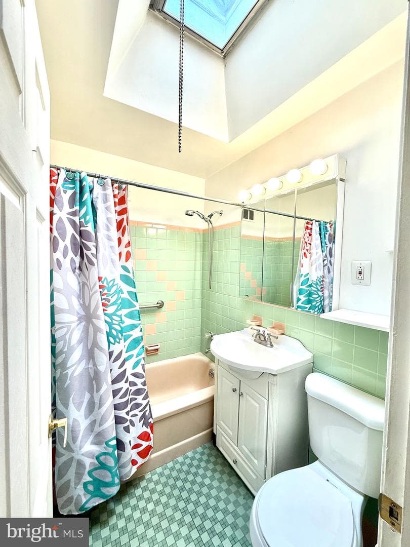 4040 Benner Street photo 13