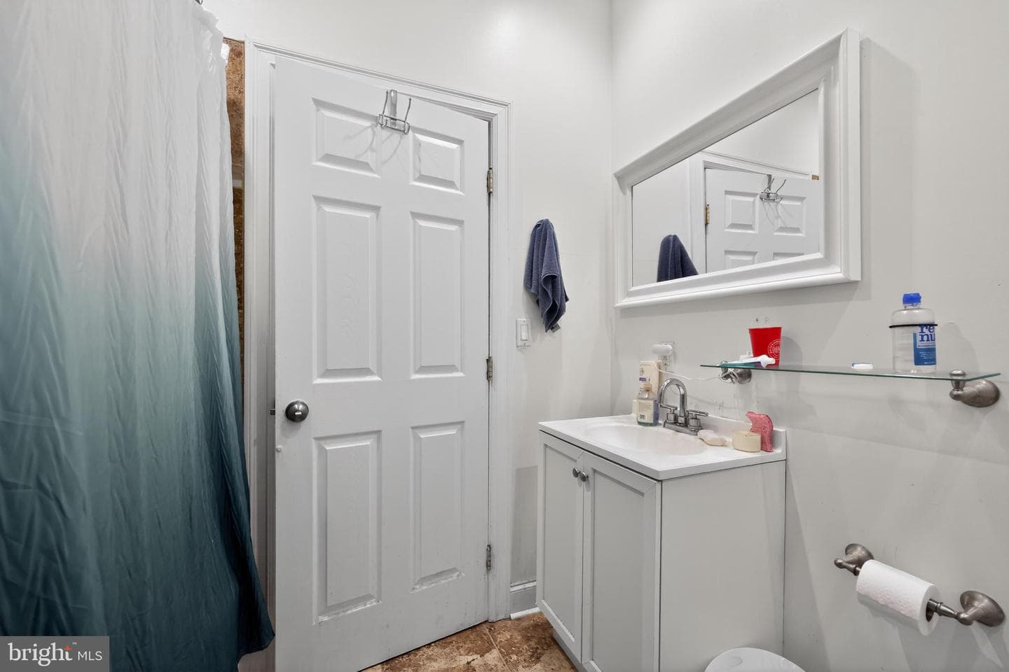 5010 Catharine Street photo 27