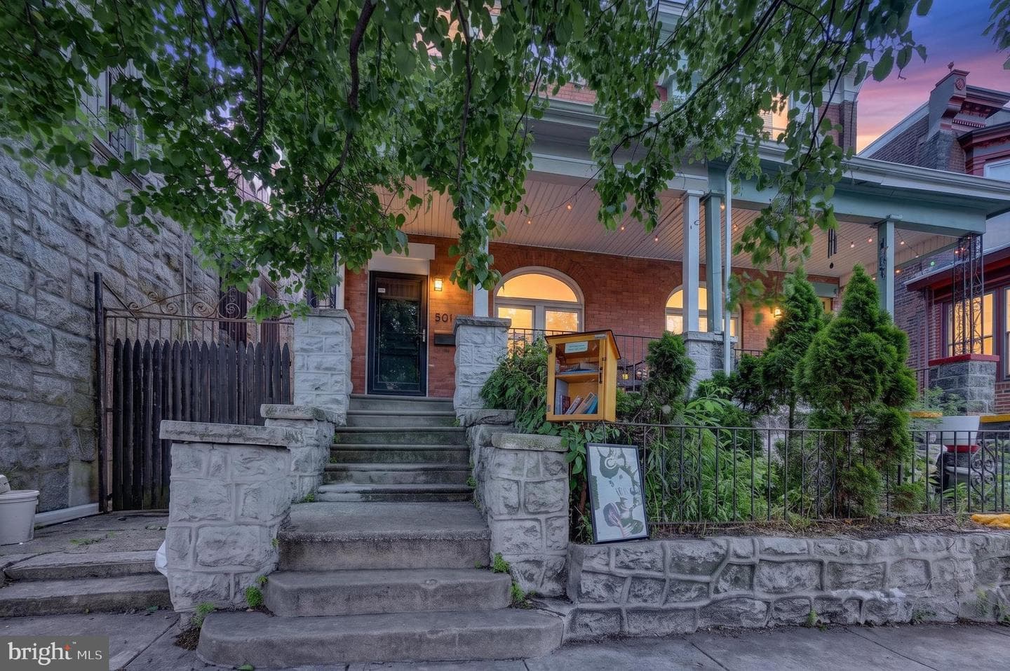 5010 Catharine Street photo 3