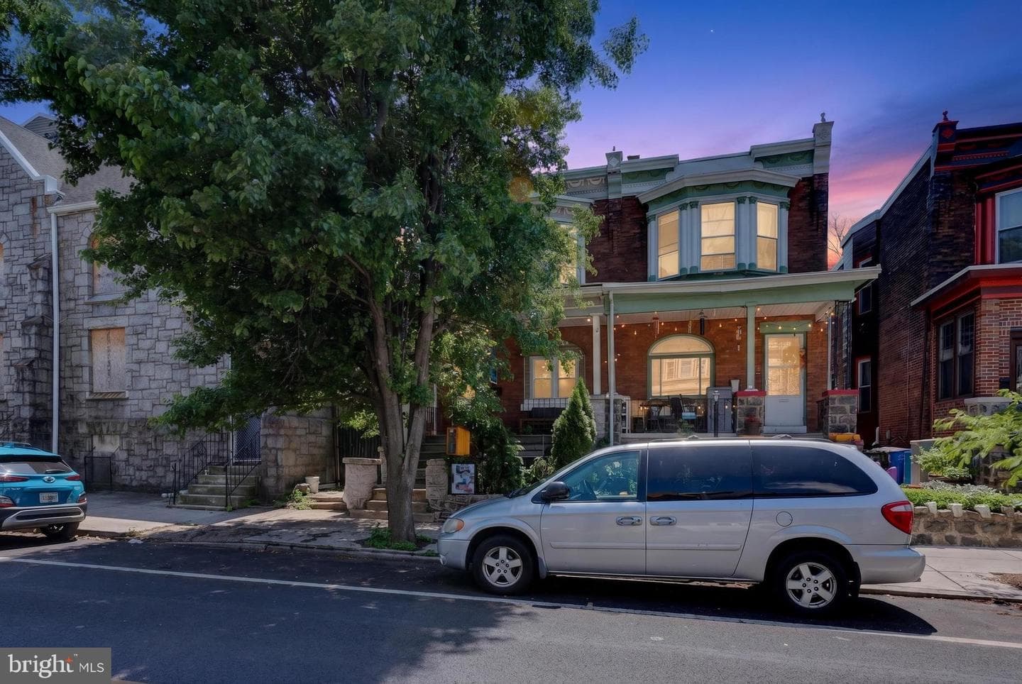 5010 Catharine Street photo 4