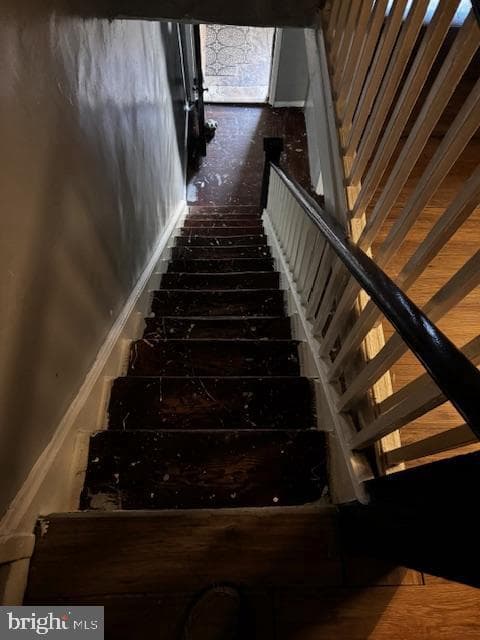 6056 Regent St photo 18