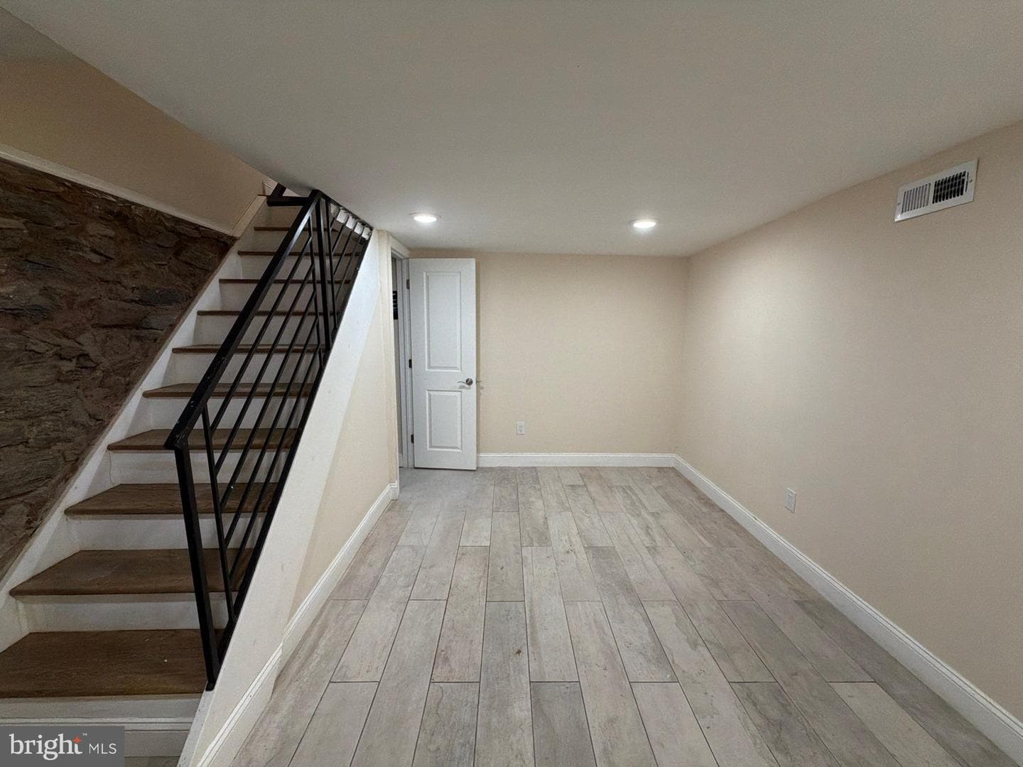 608 Winton Street photo 7