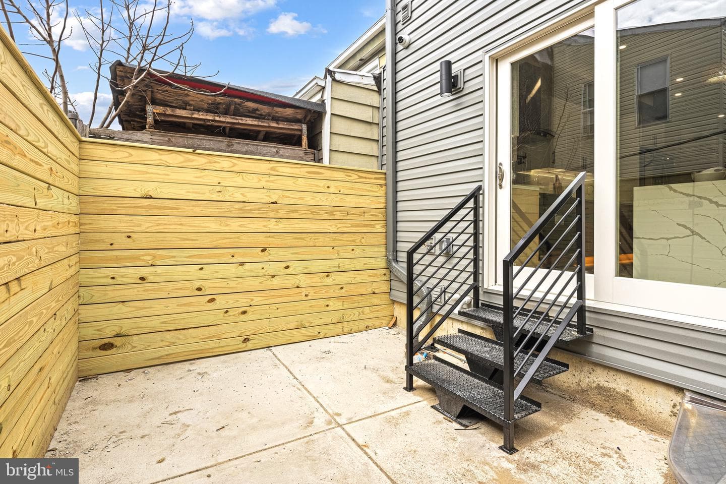 2665 Emerald Street photo 31