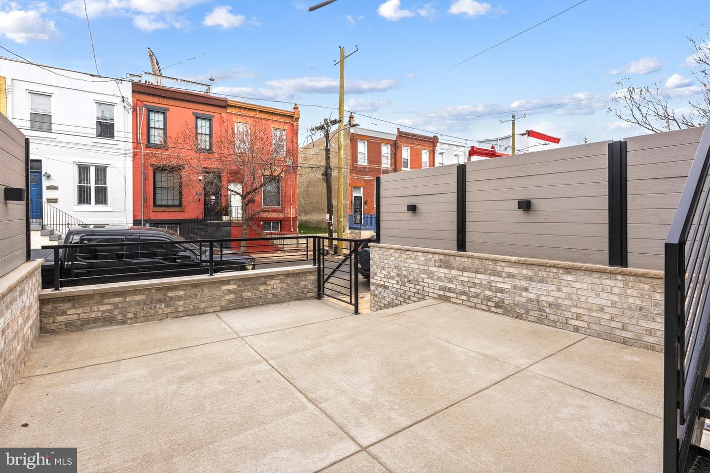2665 Emerald Street photo 4