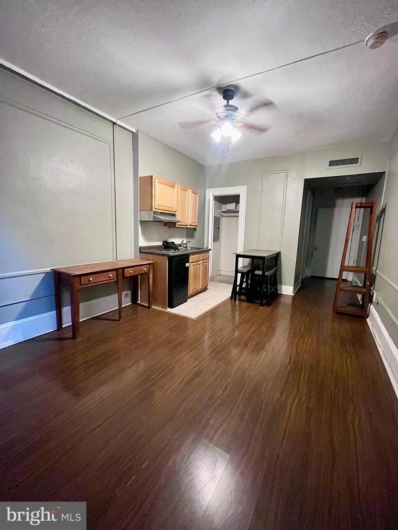 1324 Locust Street #501 photo 3