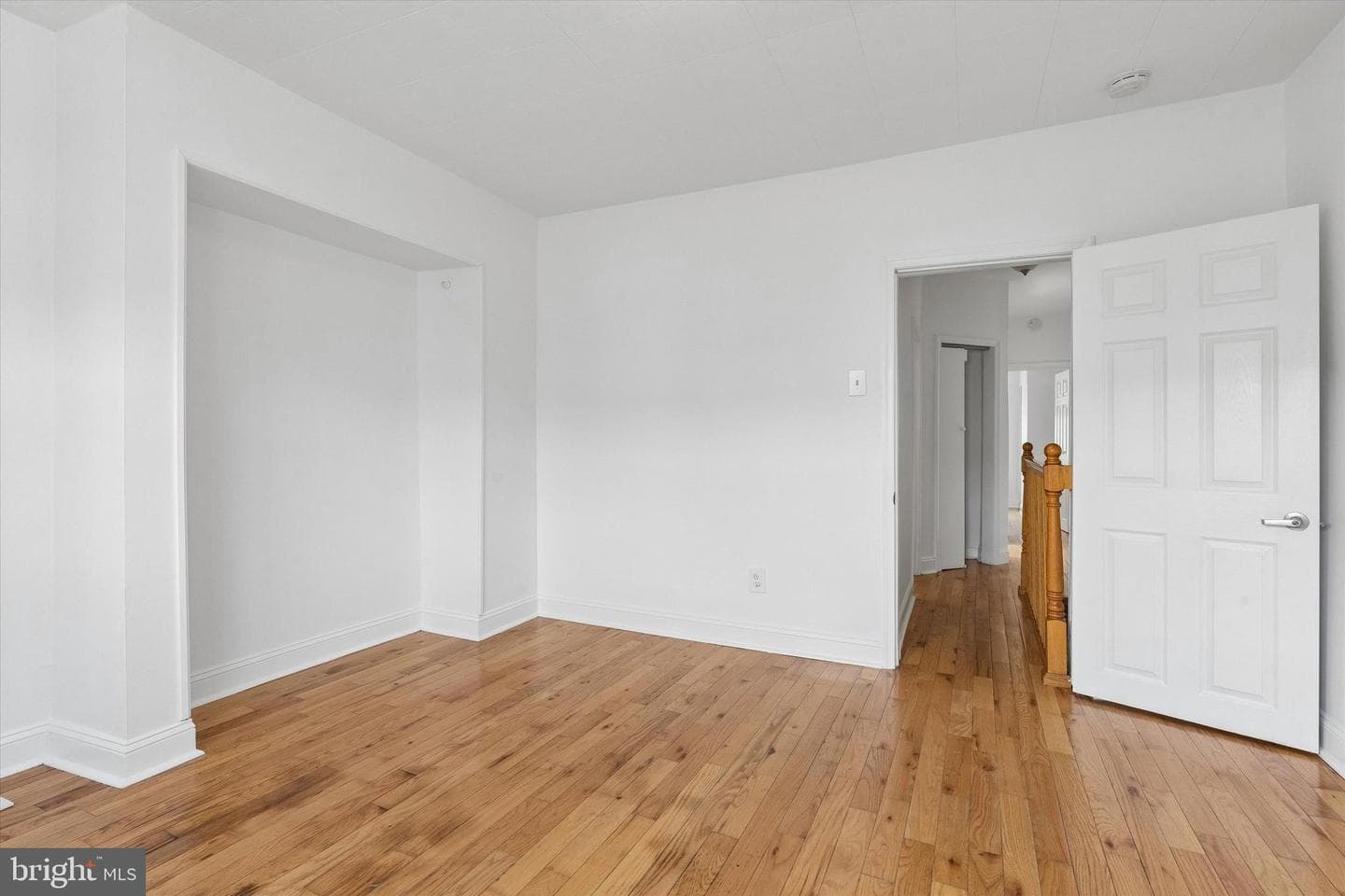 2080 E Victoria Street photo 15