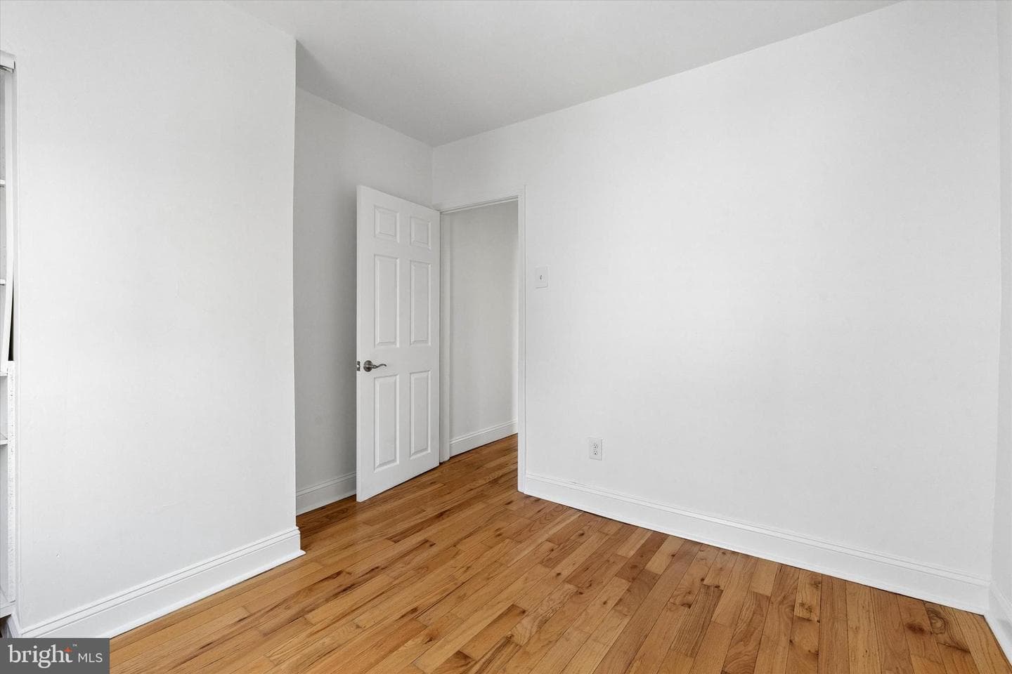 2080 E Victoria Street photo 9