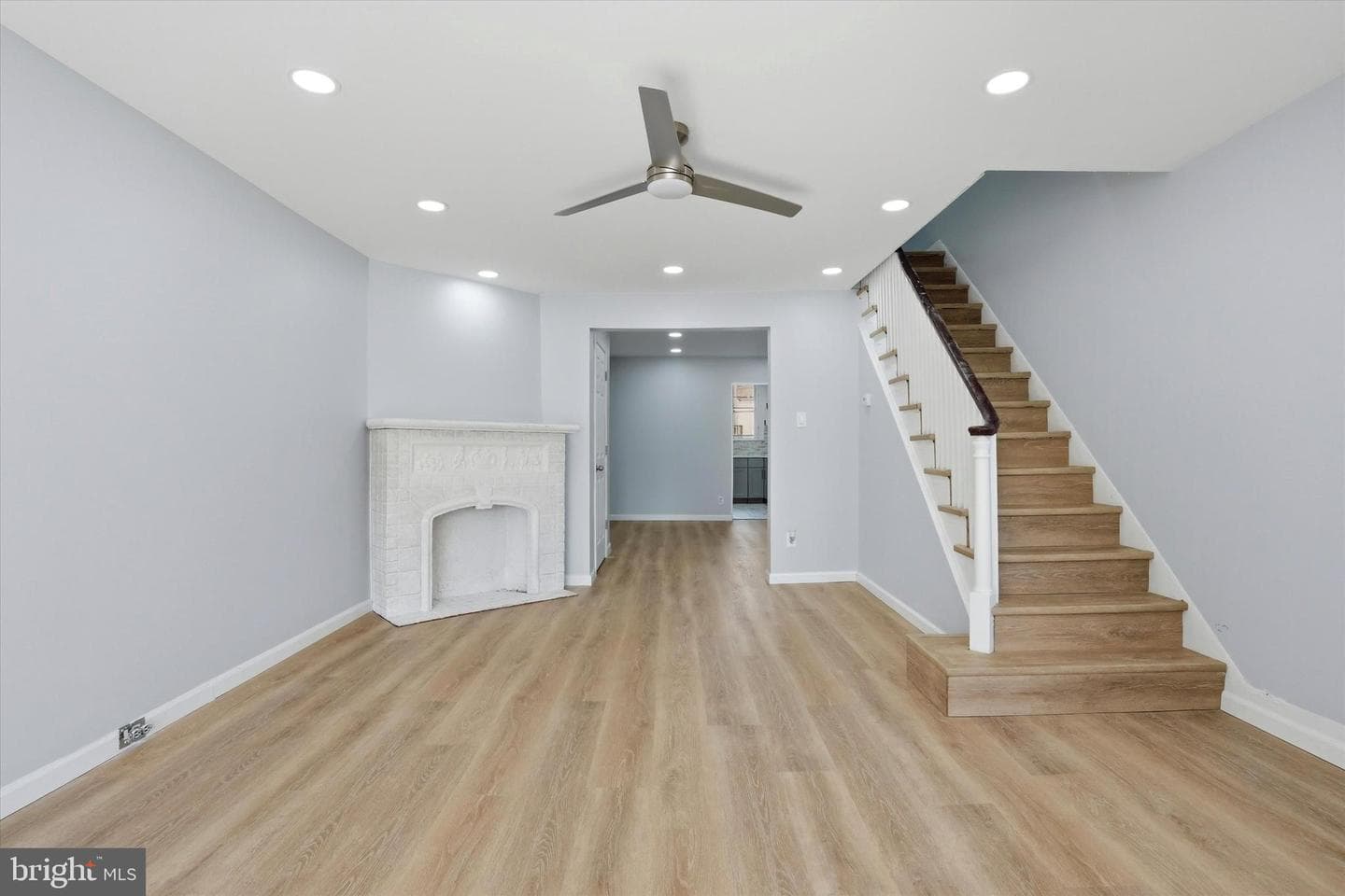 7170 Andrews Avenue photo 3