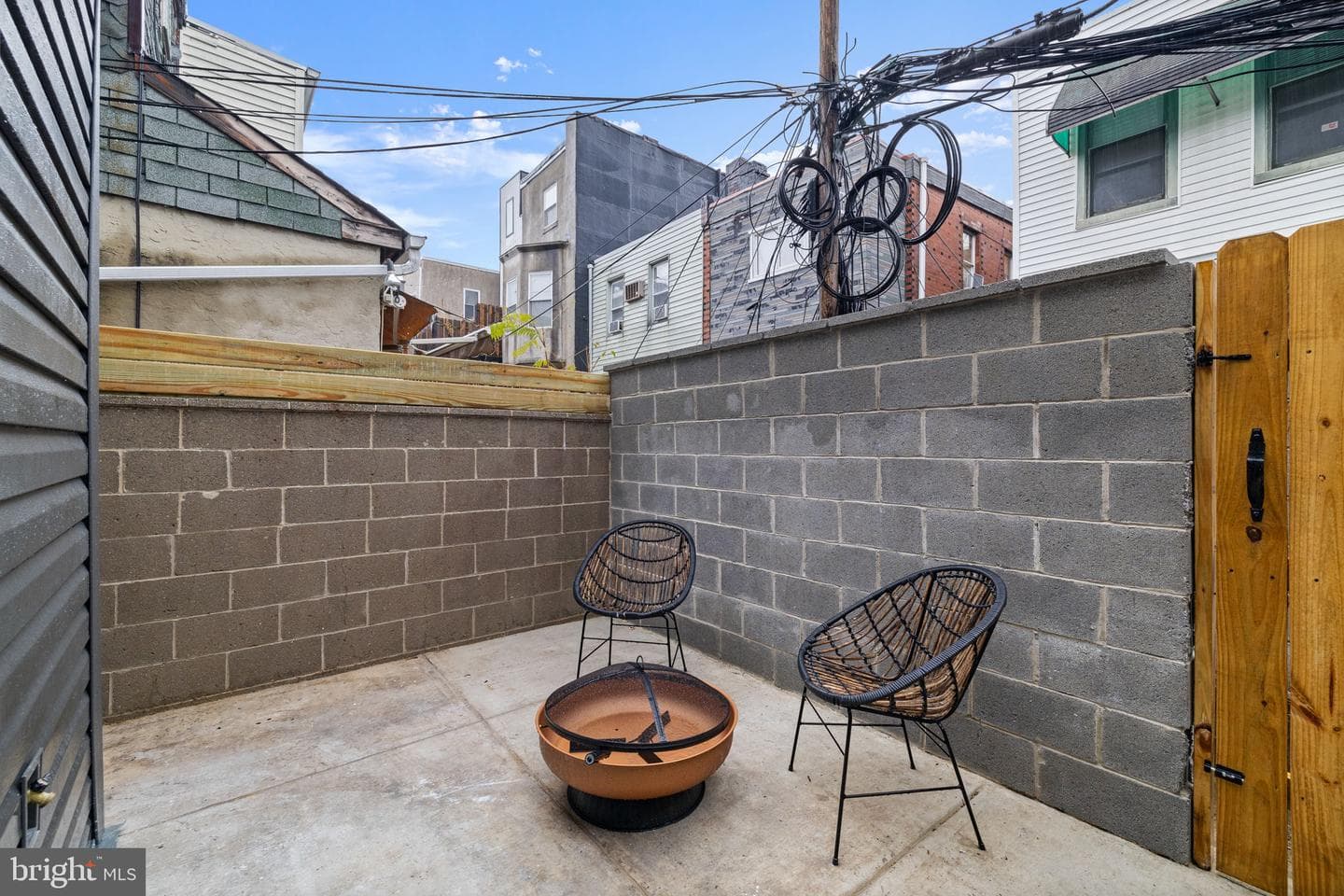 1922 S Chadwick Street photo 30